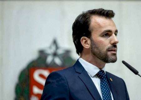 Deputados da Alesp avaliam advertência a Lucas Bove por briga com Mônica Seixas no plenário